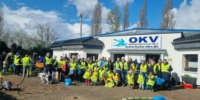 Kanuten in Oberhausen als Umweltschützer und Gewässerretter unterwegs